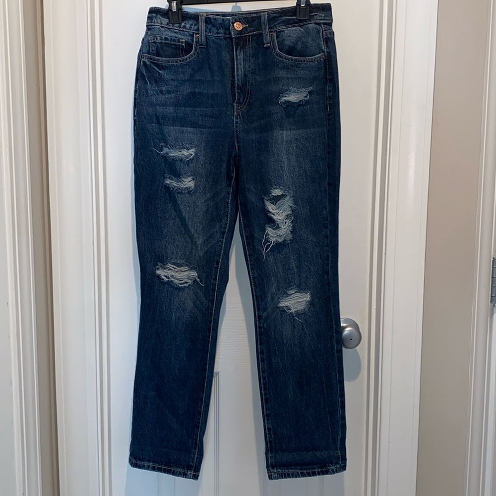 NWOT- YMI DREAM  DISTRESSED MOM JEANS RIPS & WHISKERS SIZE 9/29